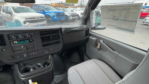 2025 Chevrolet Express 2500