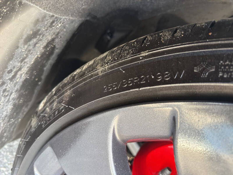 2025 Tesla Model Y Performance