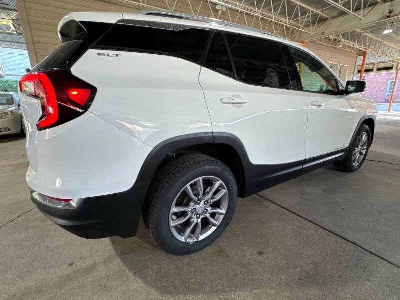 2022 GMC Terrain SLT