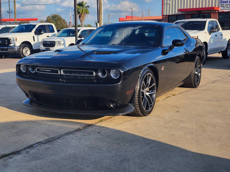 2017 Dodge Challenger Scat Pack's photo