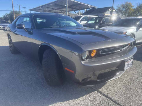 2015 Dodge Challenger SXT