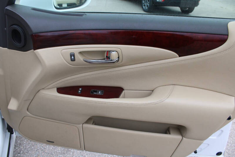 2007 Lexus LS 460