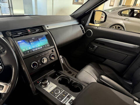 2020 Land Rover Discovery Landmark Edition