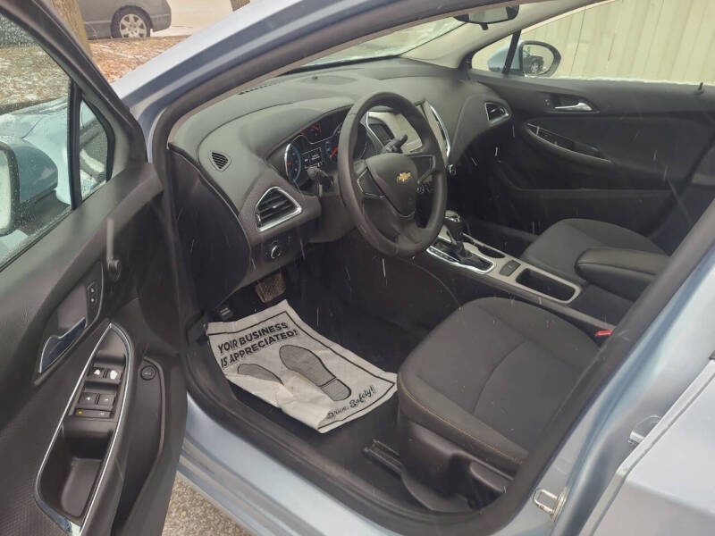 2017 Chevrolet Cruze LS Auto