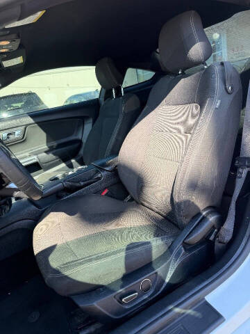 2015 Ford Mustang V6