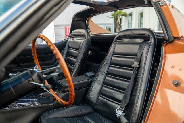 1972 Chevrolet Corvette 16
