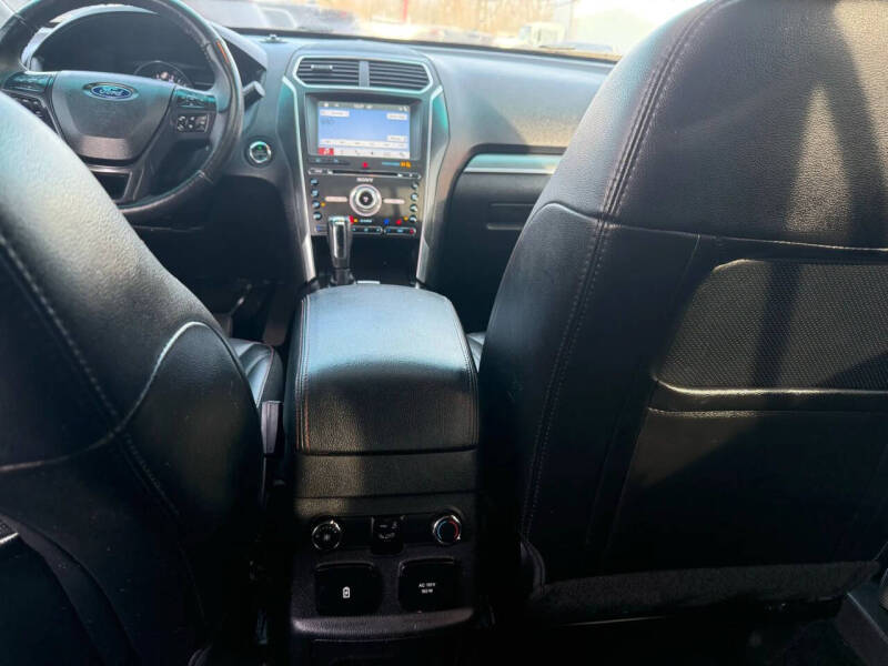 2017 Ford Explorer Sport