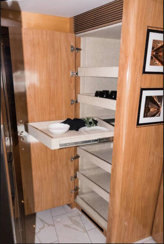 2008 Prevost Marathon XL45