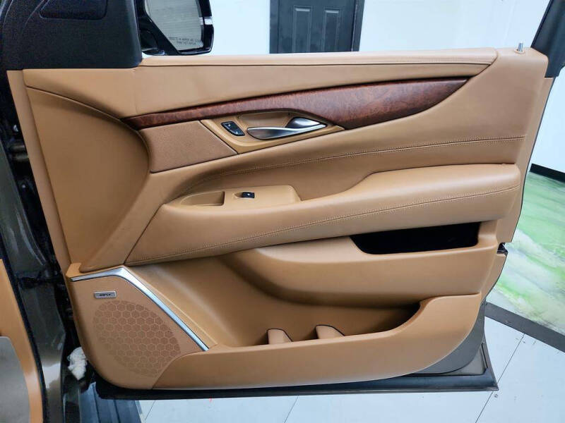 2016 Cadillac Escalade Platinum