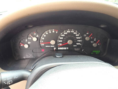 2004 Ford Explorer XLT