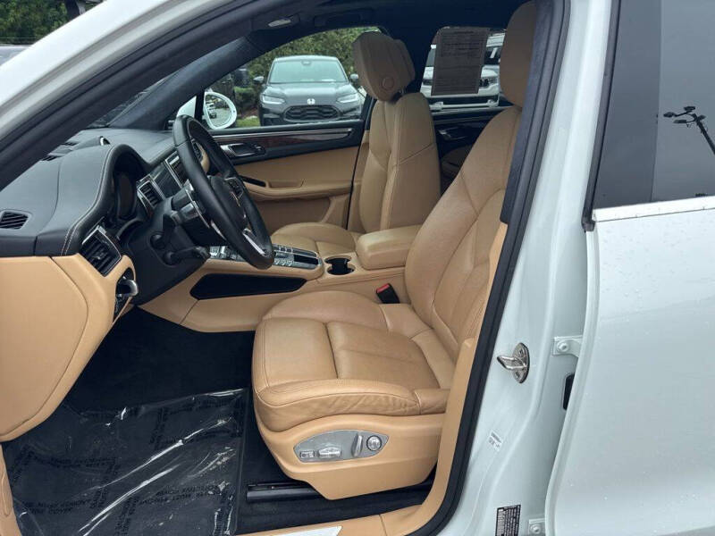 2017 Porsche Macan