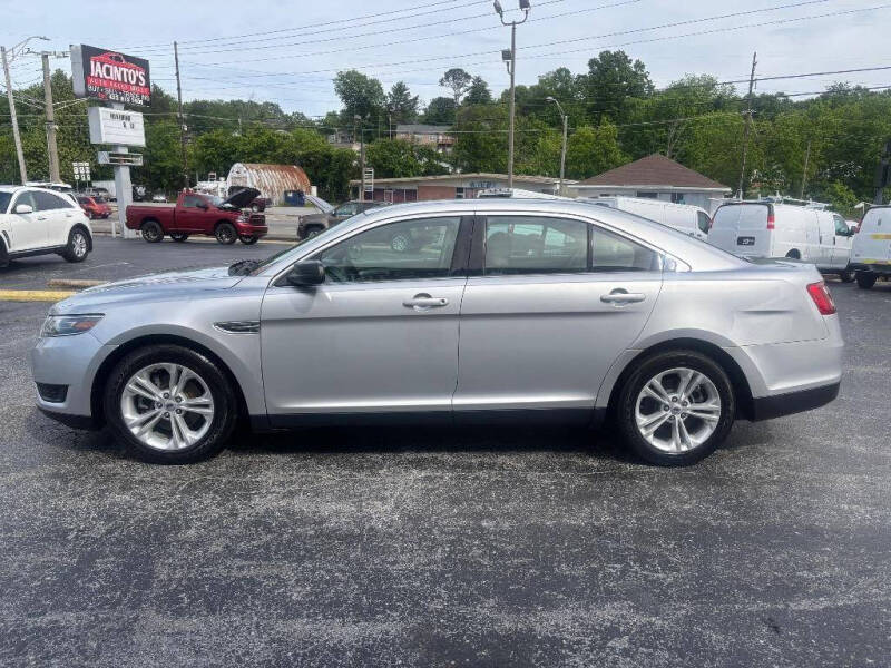 2018 Ford Taurus SE