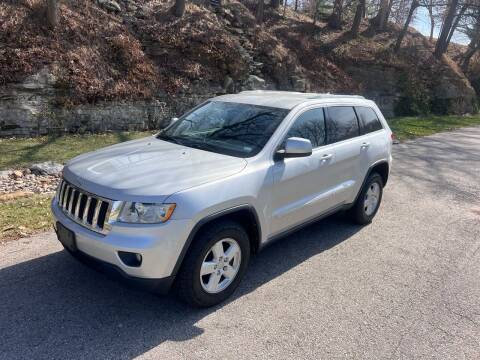 2012 Jeep Grand Cherokee for sale at Bogie's Motors in Saint Louis MO