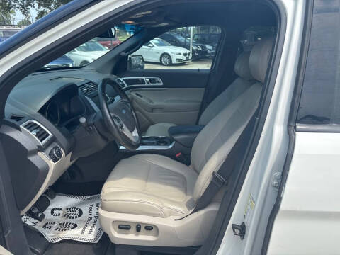 2011 Ford Explorer XLT