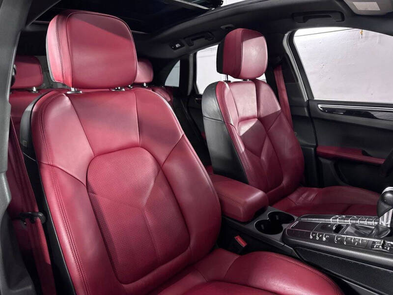 2018 Porsche Macan