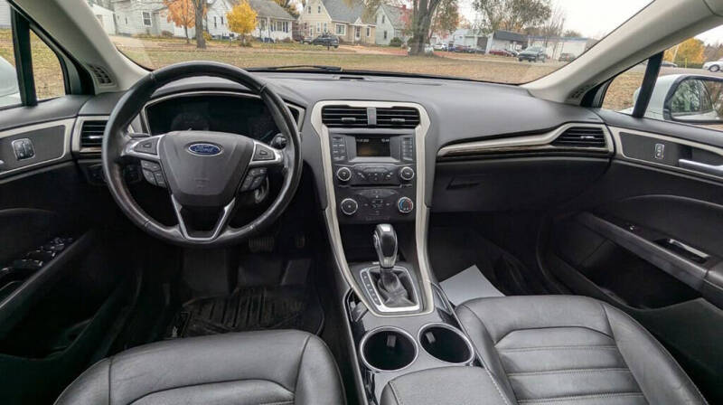 2014 Ford Fusion SE
