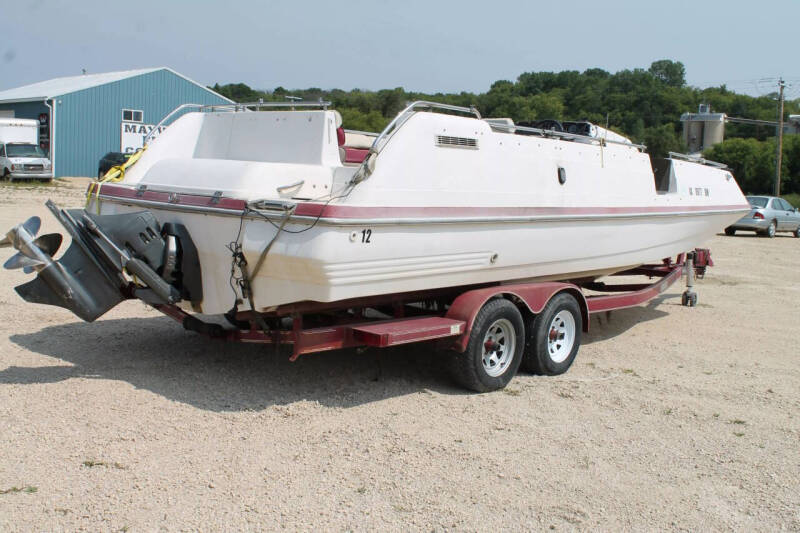 1996 Hurricane Deck Boat 246