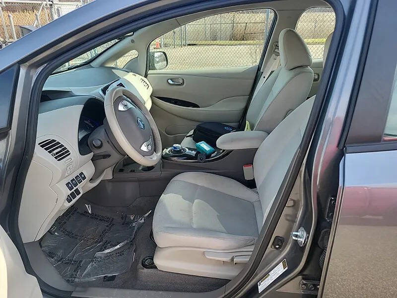 2014 Nissan LEAF SV