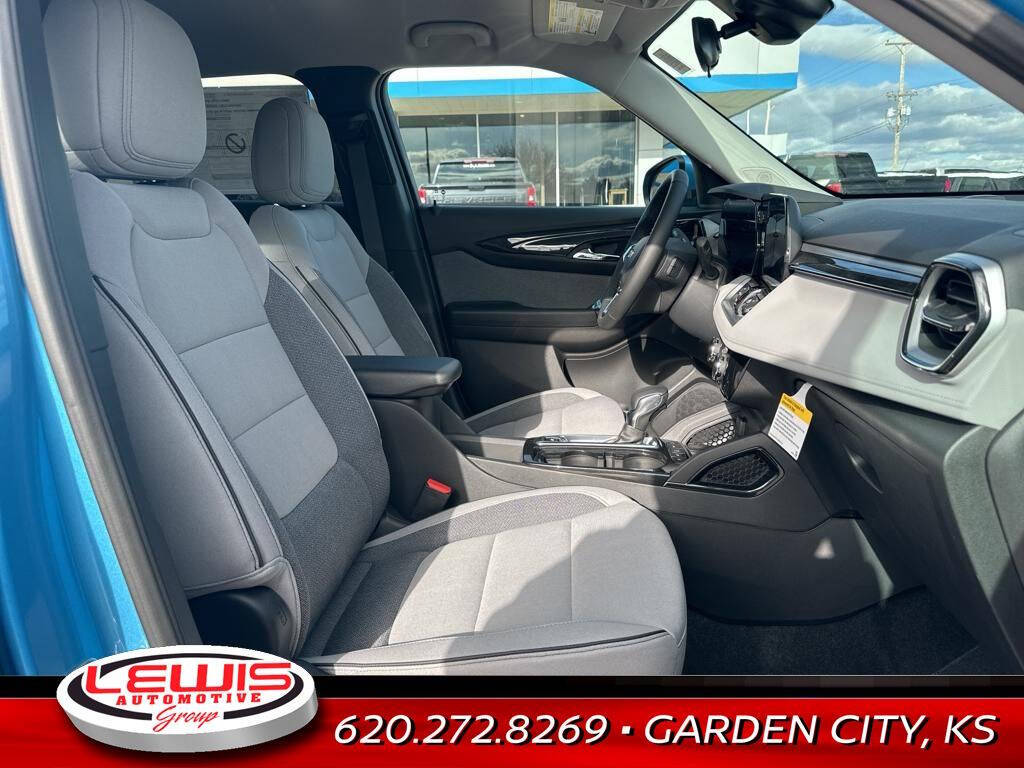 2025 Chevrolet Trailblazer for sale at Lewis Chevrolet of Garden City in Garden City, KS