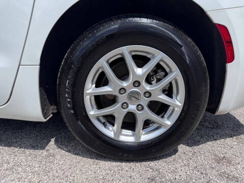 2022 Chrysler Voyager LX