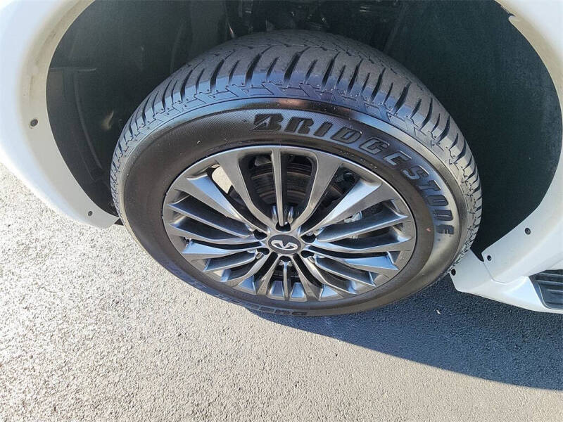 2024 Infiniti QX80 Premium Select