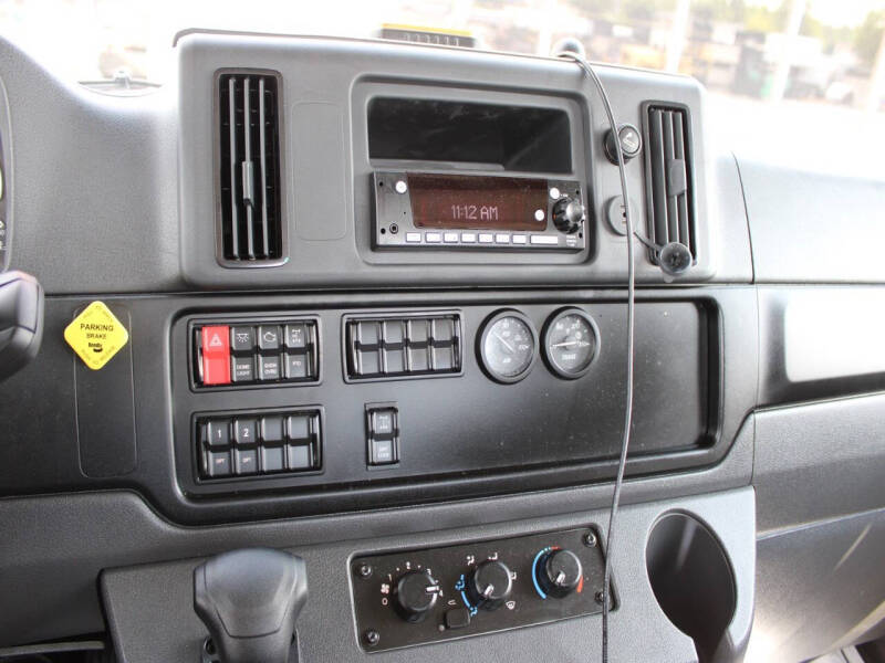 2024 Freightliner M2 106