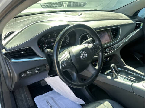 2020 Buick Enclave Essence