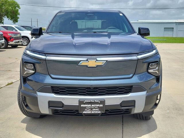 2025 Chevrolet Silverado EV LT