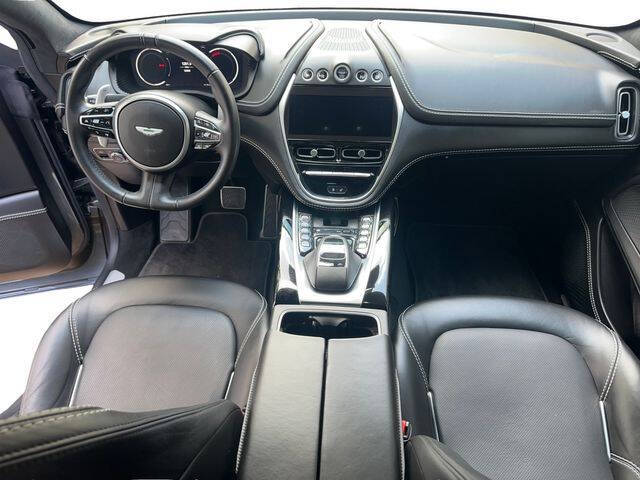 2021 Aston Martin DBX