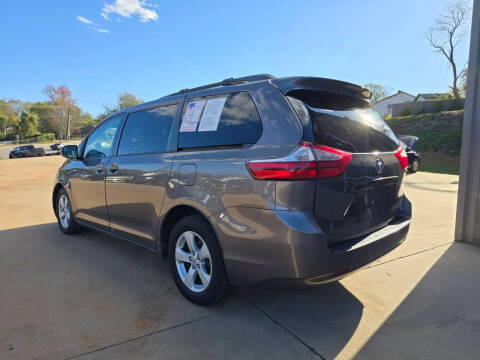 2017 Toyota Sienna