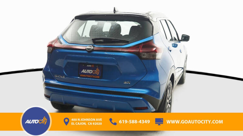 2023 Nissan Kicks SR