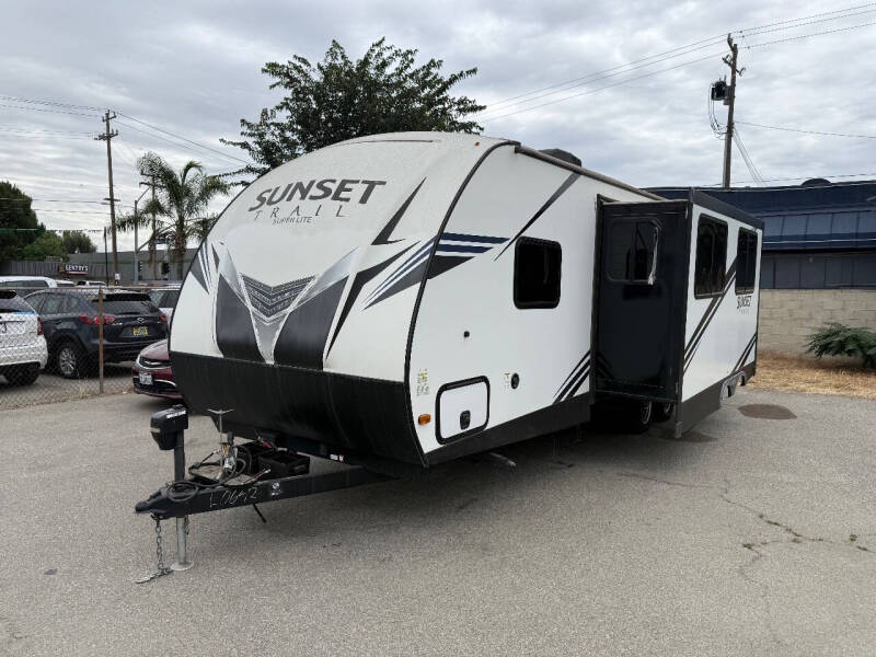 2020 Crossroads RV Sunset Trail
