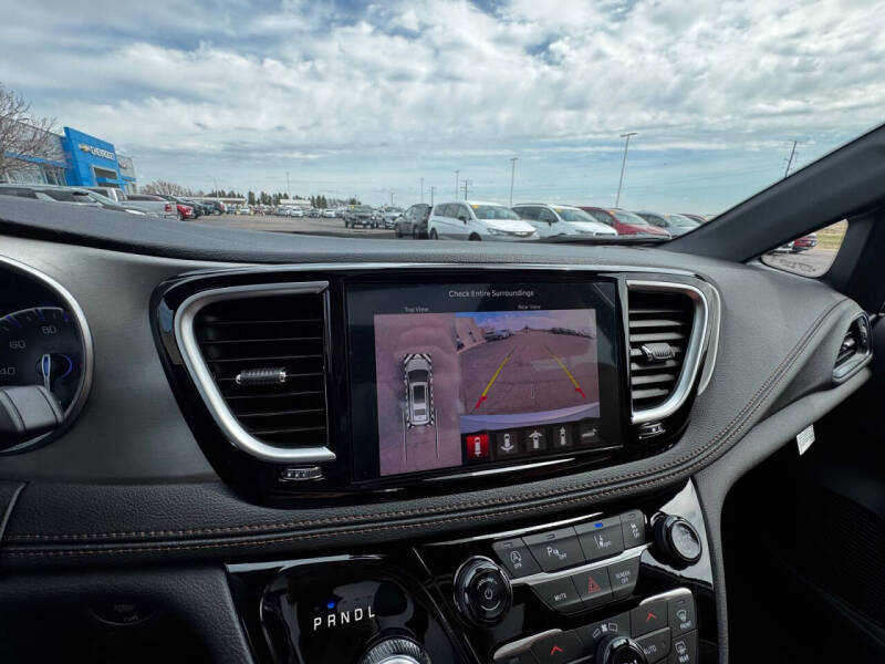 2026 Chrysler Pacifica Pinnacle