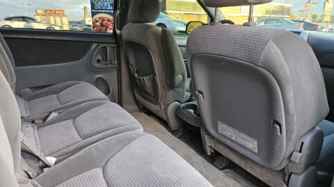 2006 Toyota Sienna LE 8 Passenger