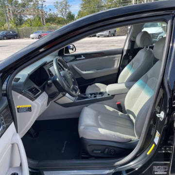 2017 Hyundai Sonata Hybrid