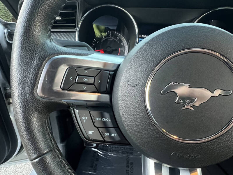 2015 Ford Mustang V6