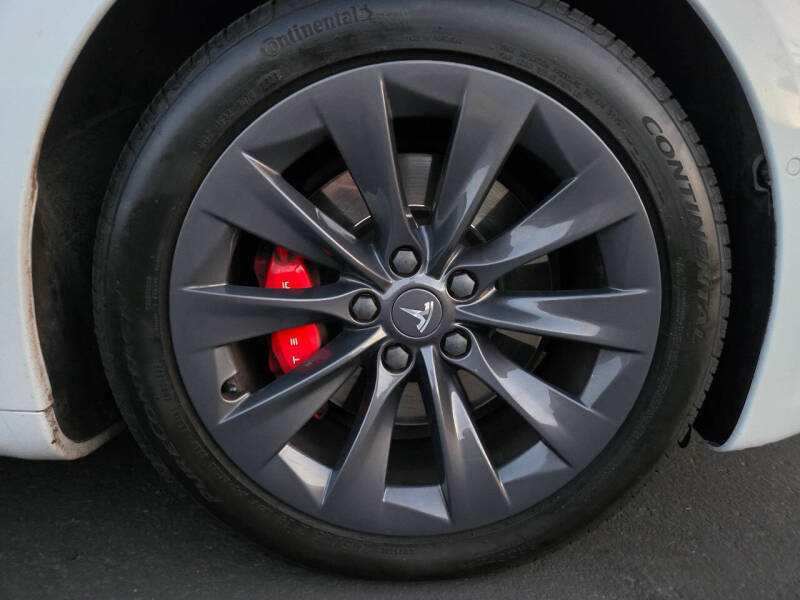 2020 Tesla Model S Performance