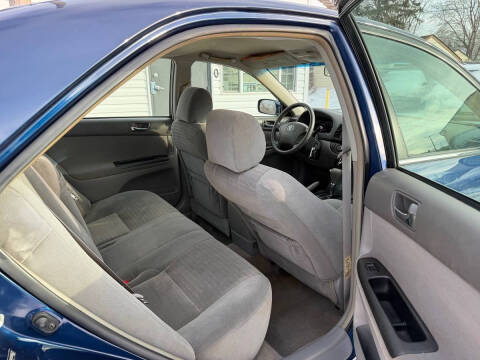 2005 Toyota Camry LE