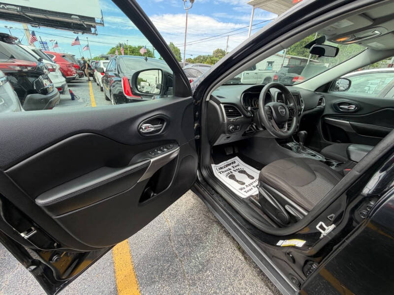 2019 Jeep Cherokee Latitude