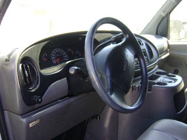 2001 Ford E-Series E-350 SD