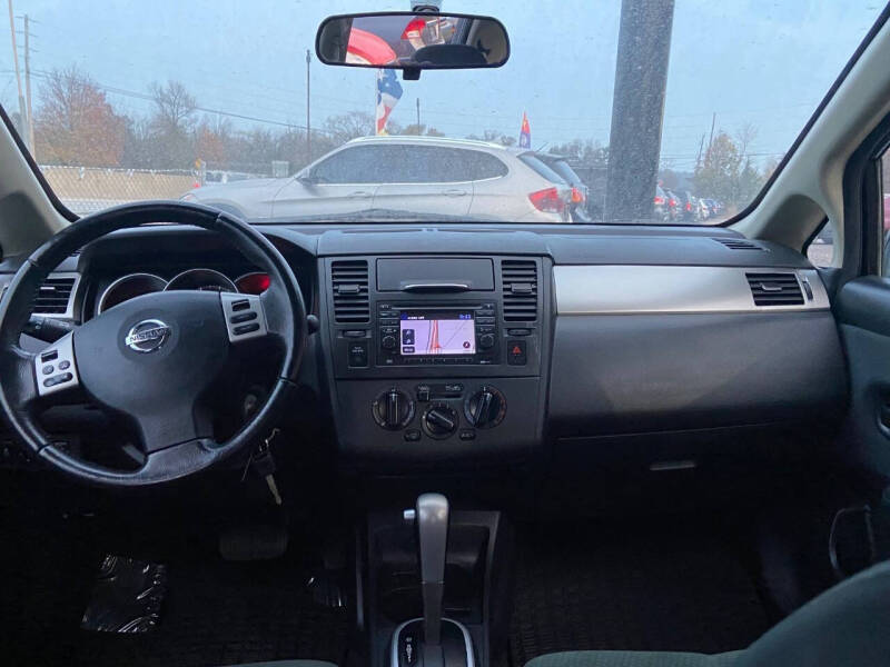 2012 Nissan Versa 1.8 SL