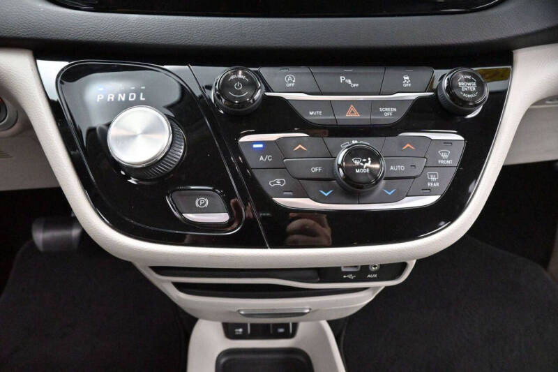 2018 Chrysler Pacifica Touring L