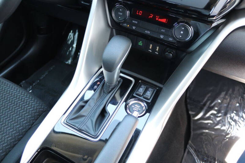 2025 Mitsubishi Eclipse Cross LE