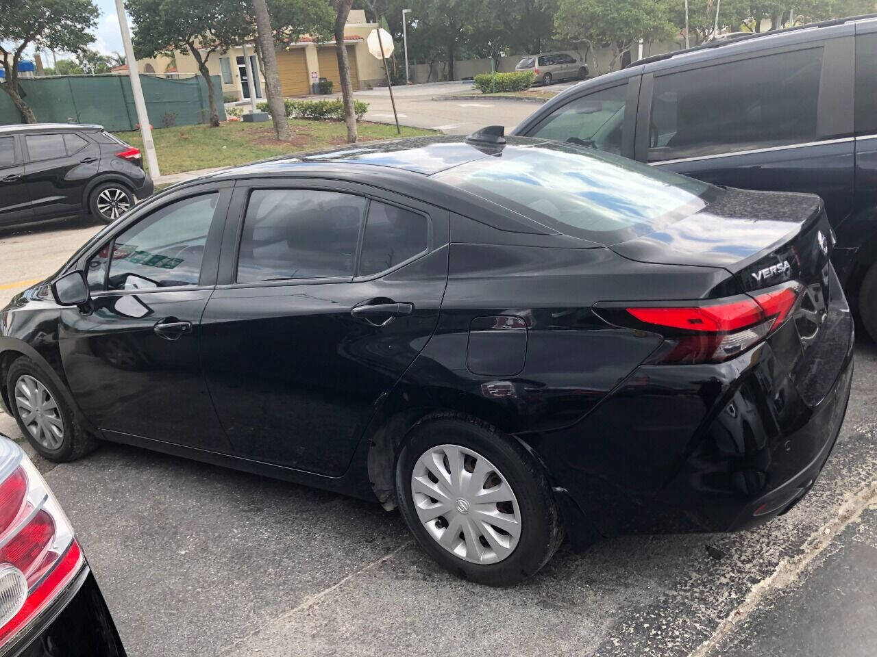 2021 NISSAN Versa Sedan - $17,900