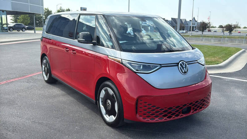 2025 Volkswagen ID. Buzz Pro S Plus 4Motion