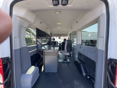 2018 Ford Transit 150 XLT