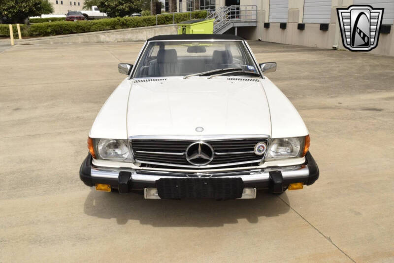 1984 Mercedes-Benz 380-Class 380 SL