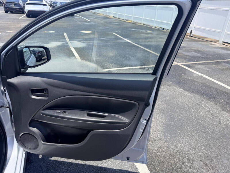 2024 Mitsubishi Mirage ES