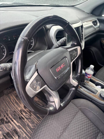 2018 GMC Acadia SLE-2
