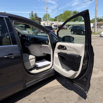 2017 Chrysler Pacifica Touring